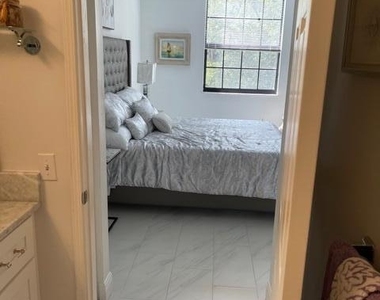 630 S Sapodilla Avenue - Photo Thumbnail 7