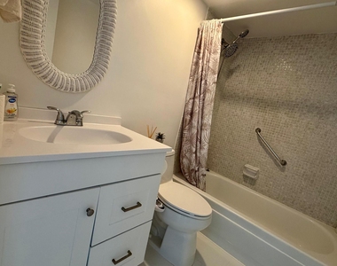 3000 Riomar Street - Photo Thumbnail 9