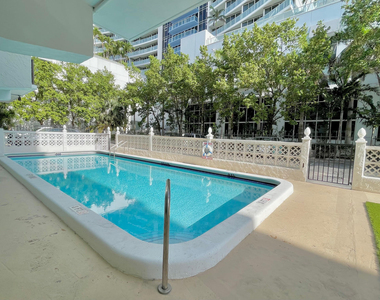 3000 Riomar Street - Photo Thumbnail 16