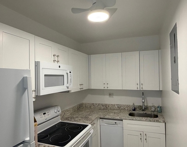3000 Riomar Street - Photo Thumbnail 1