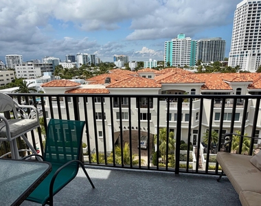 3000 Riomar Street - Photo Thumbnail 11