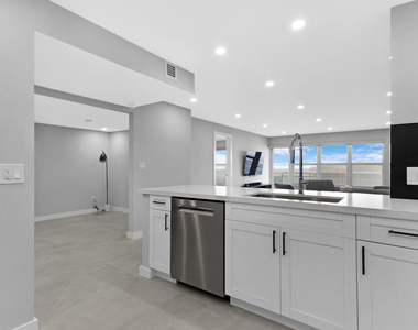 3900 Galt Ocean Drive - Photo Thumbnail 11