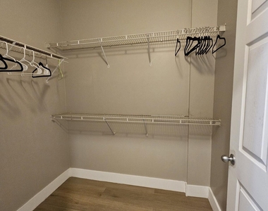780 S Sapodilla Avenue - Photo Thumbnail 14