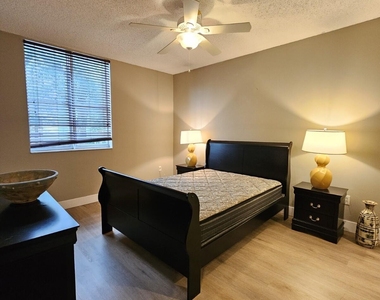 780 S Sapodilla Avenue - Photo Thumbnail 10