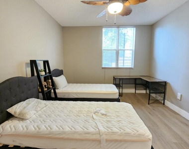 780 S Sapodilla Avenue - Photo Thumbnail 19