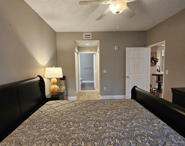 780 S Sapodilla Avenue - Photo Thumbnail 11