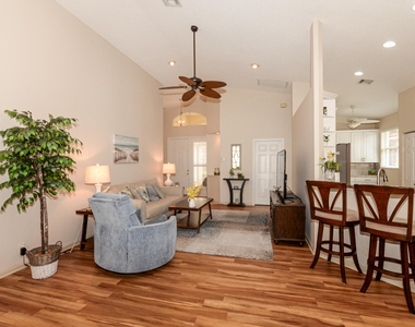 421 Nw Sunview Way - Photo Thumbnail 8