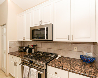 421 Nw Sunview Way - Photo Thumbnail 17