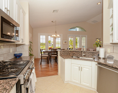 421 Nw Sunview Way - Photo Thumbnail 14