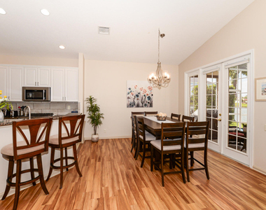 421 Nw Sunview Way - Photo Thumbnail 12