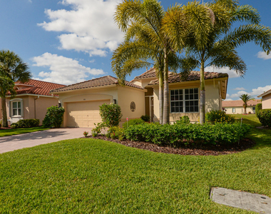 421 Nw Sunview Way - Photo Thumbnail 1