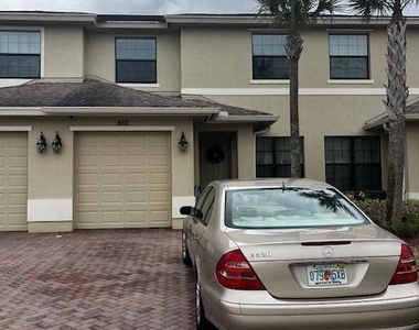 862 S Verona Trace Drive - Photo Thumbnail 2
