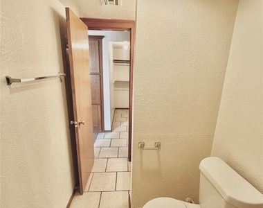 1901 E Lindsey Street - Photo Thumbnail 9