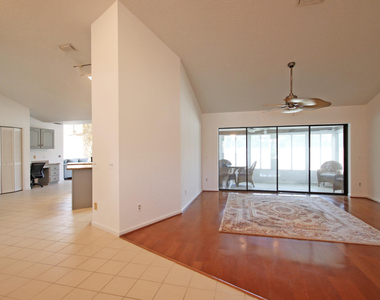 6944 Misty Lake Way - Photo Thumbnail 11
