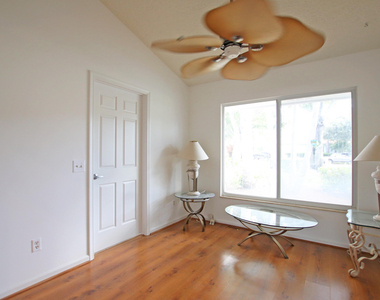 6944 Misty Lake Way - Photo Thumbnail 18