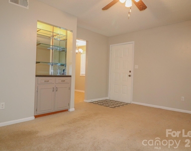 1645 Cedarview Court - Photo Thumbnail 5