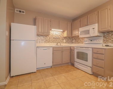 1645 Cedarview Court - Photo Thumbnail 6