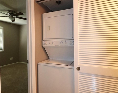 1645 Cedarview Court - Photo Thumbnail 14