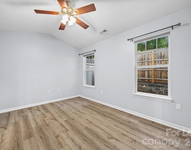 2052 Shady Pond Drive - Photo Thumbnail 11