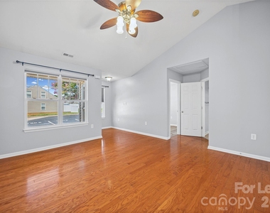 2052 Shady Pond Drive - Photo Thumbnail 3