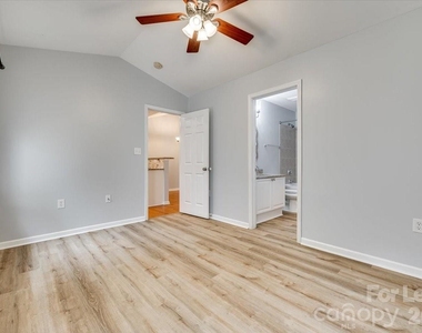 2052 Shady Pond Drive - Photo Thumbnail 14