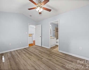 2052 Shady Pond Drive - Photo Thumbnail 12