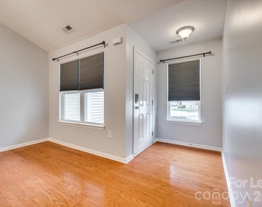 2052 Shady Pond Drive - Photo Thumbnail 2