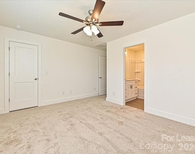 580 Pleasant Avenue - Photo Thumbnail 15
