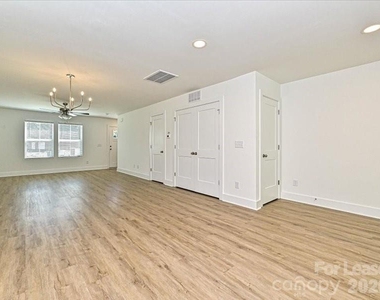 580 Pleasant Avenue - Photo Thumbnail 11