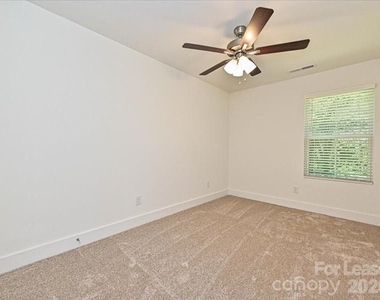 580 Pleasant Avenue - Photo Thumbnail 17