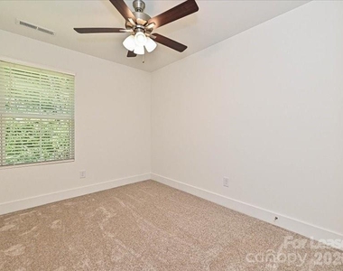 580 Pleasant Avenue - Photo Thumbnail 19