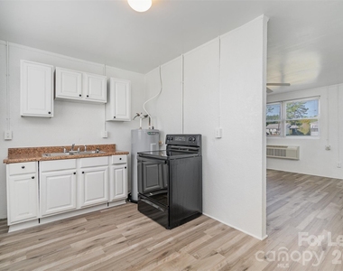 200 York Street - Photo Thumbnail 5
