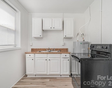 200 York Street - Photo Thumbnail 4