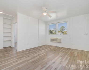 200 York Street - Photo Thumbnail 2