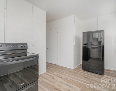 200 York Street - Photo Thumbnail 6