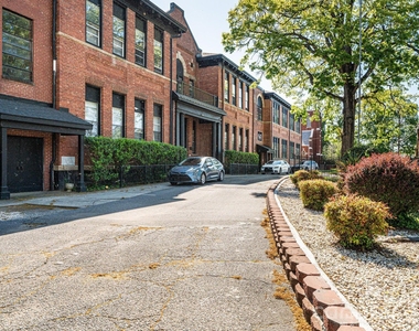 426 2nd Avenue Se - Photo Thumbnail 43