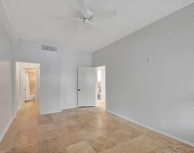 218 Worth Avenue - Photo Thumbnail 13