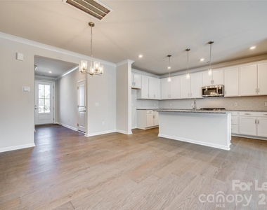 229 Brooks Springs Drive - Photo Thumbnail 6