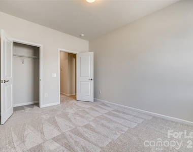 229 Brooks Springs Drive - Photo Thumbnail 22