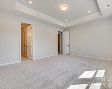 229 Brooks Springs Drive - Photo Thumbnail 17