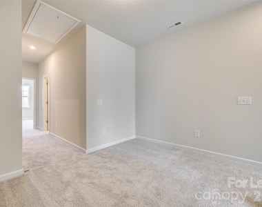 229 Brooks Springs Drive - Photo Thumbnail 14