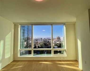 877 Francisco - Photo Thumbnail 13