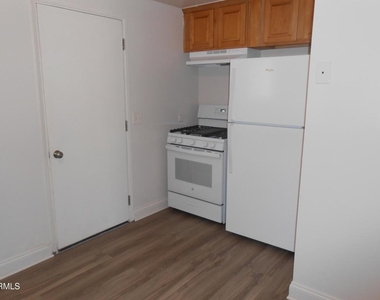 225 Brett Way - Photo Thumbnail 4