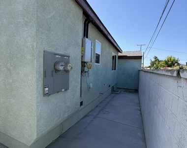 945 S H Street - Photo Thumbnail 6