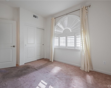 9513 Retreat Place - Photo Thumbnail 15
