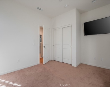 9513 Retreat Place - Photo Thumbnail 27