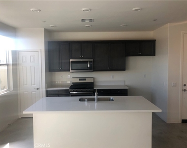 41957 Zafra Street - Photo Thumbnail 5