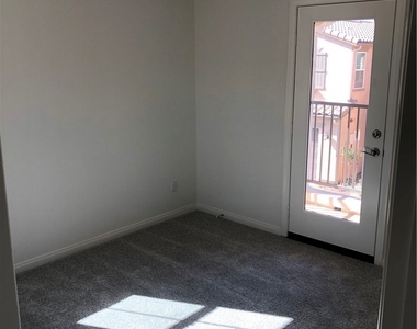 41957 Zafra Street - Photo Thumbnail 18