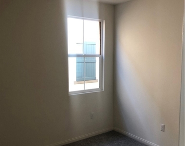 41957 Zafra Street - Photo Thumbnail 8