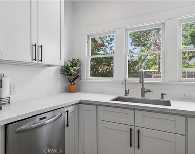 223 S Padre Juan Avenue - Photo Thumbnail 16